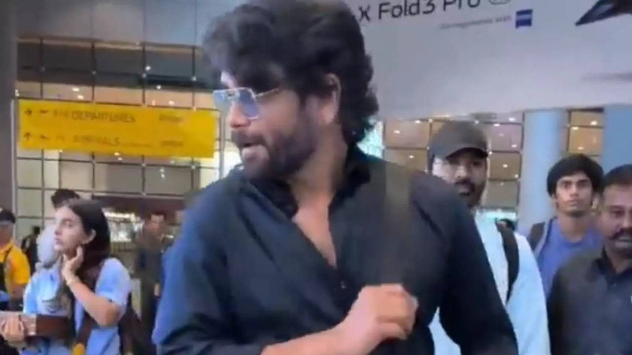 Nagarjuna Apologises To Fan For Pushing Incident