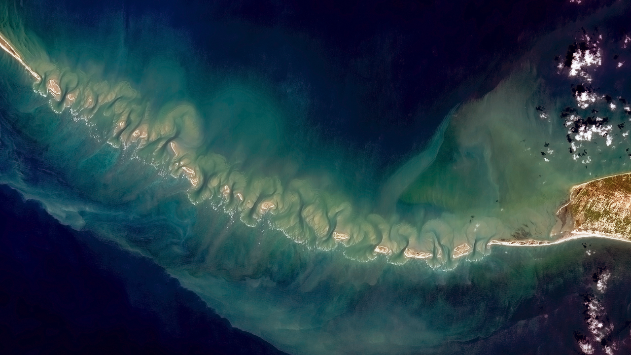 european space agency shares stunning image of ram setu from space