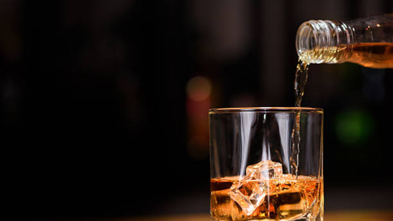 maharashtra excise department's big action in pune, 241 litres of foreign liquor seized