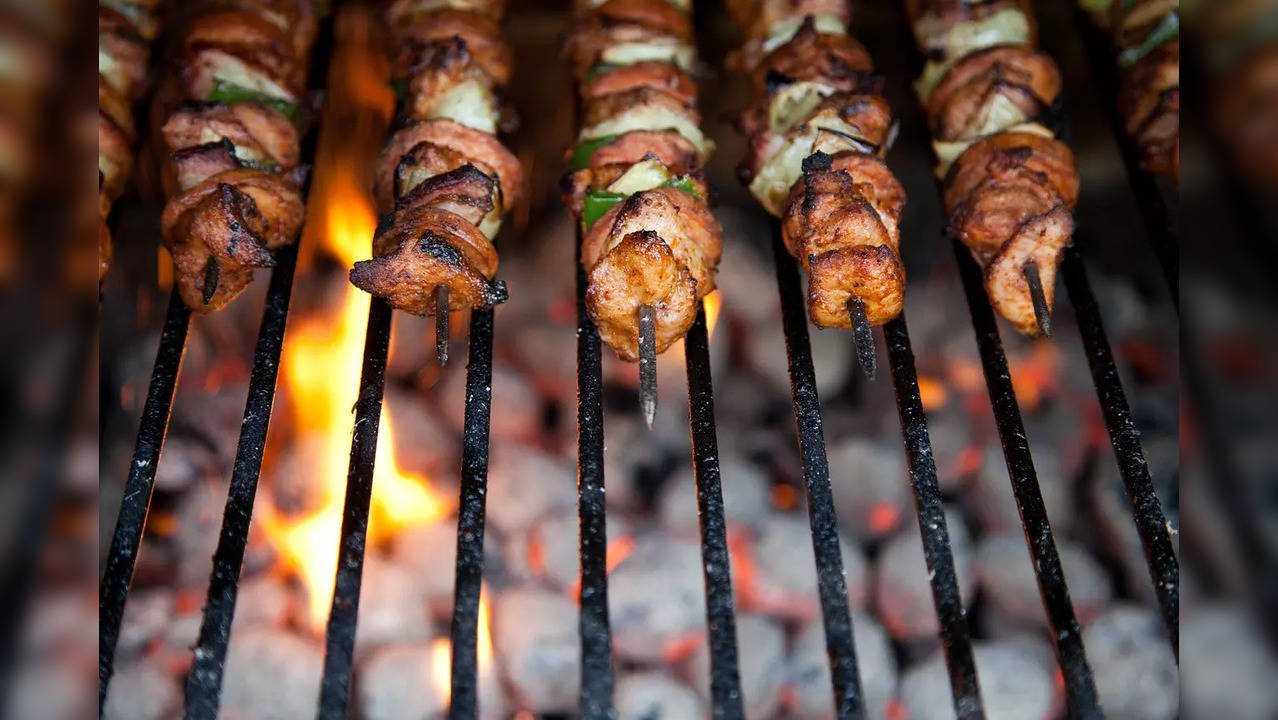 Why Did the Karnataka Govt Bans Use of Artificial Colors in Chicken and Fish Kebabs