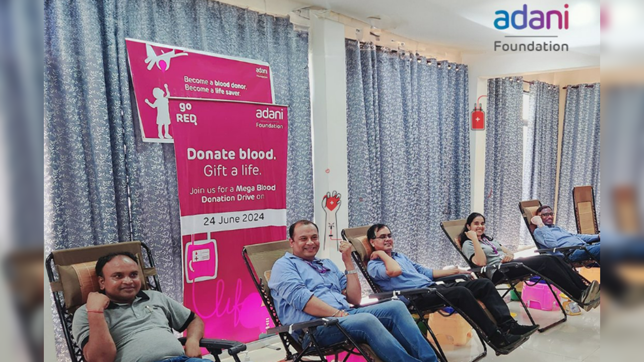 Adani Foundation organized a mega blood donation drive across 152 cities in 21 states.