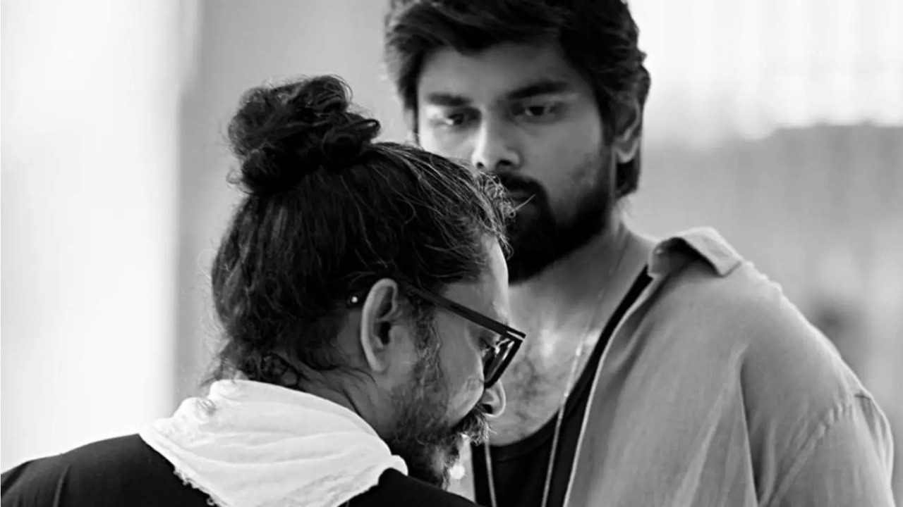 Director Vishnu Varadhan On Sets of Nesippaya