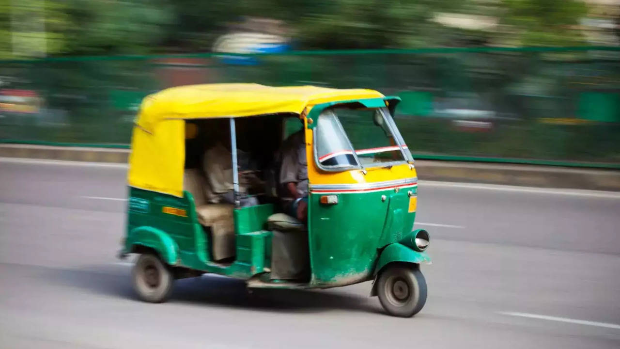 ಆಟೋ ದರ  ಏರಿಕೆಗೆ ಆಗ್ರಹ