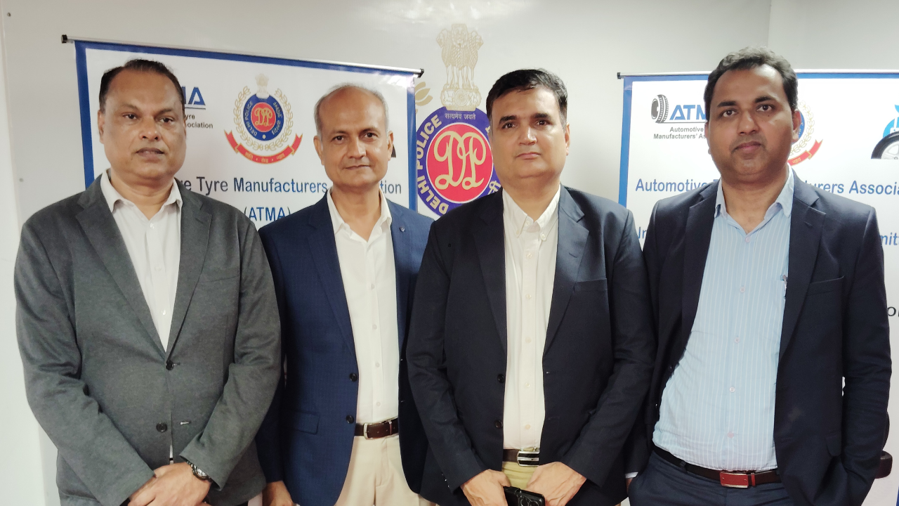 Delhi Traffic Police and Automotive Tyre Manufacturers Association organised an informative session.