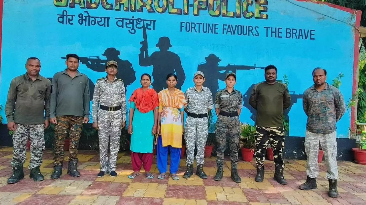 Two hardcore women maoists surrendered