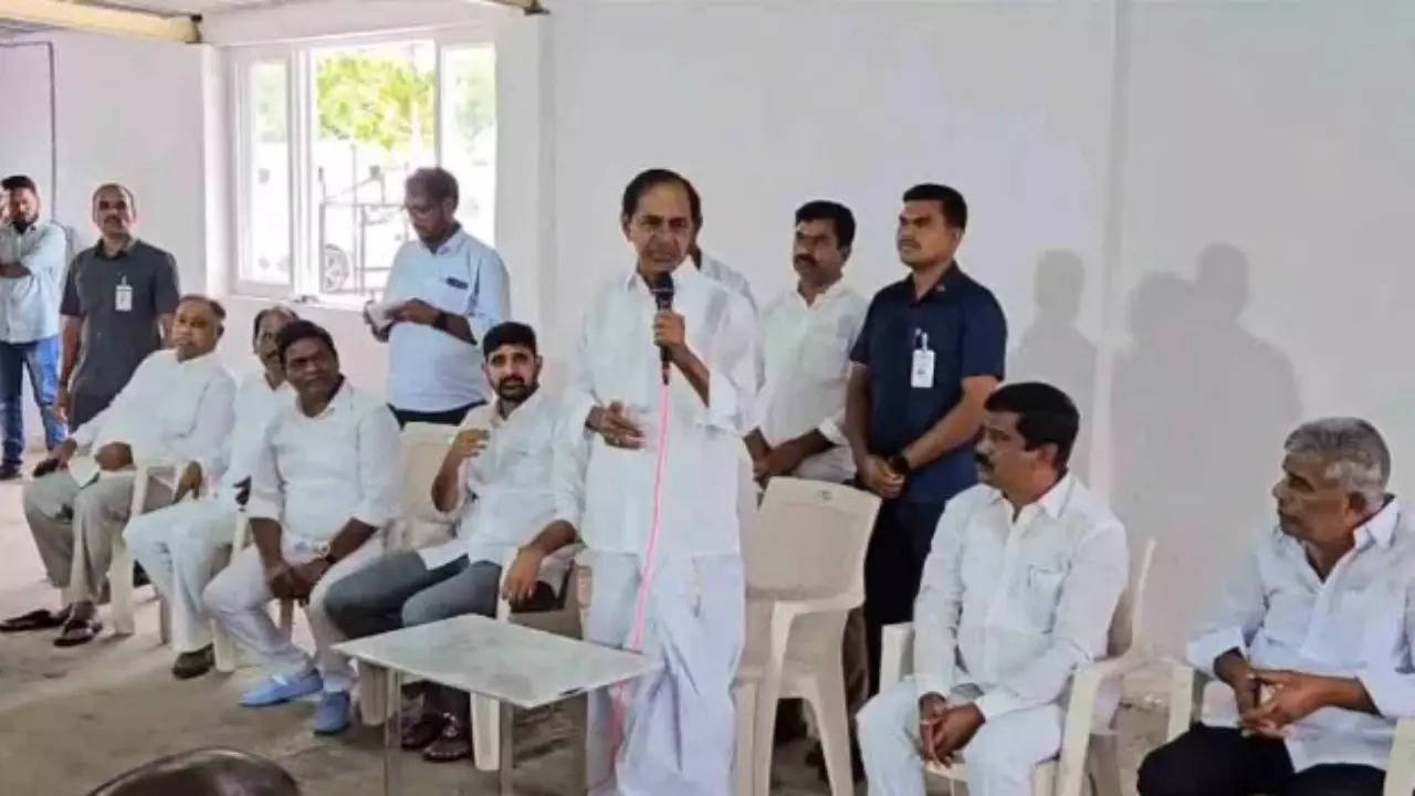 KCR INTRACT WITH PARTY LEADERS