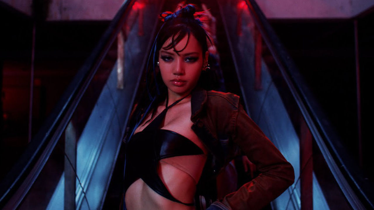 Blackpink's Lisa Reminds Us She's The 'Global IT Girl' In ROCKSTAR Music Video. WATCH