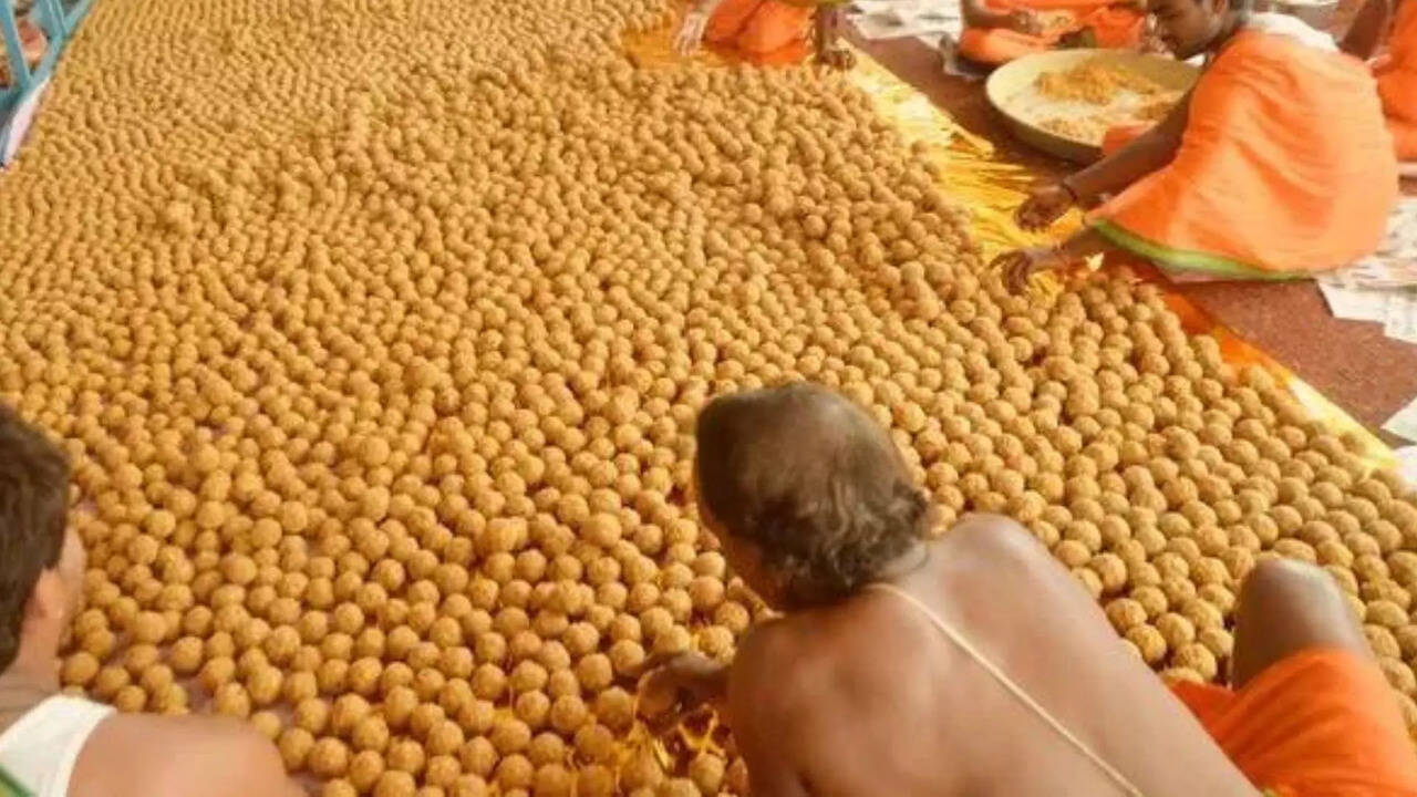 Tirupati Laddu: ತಿರುಪತಿ ಲಡ್ಡು ಪ್ರಸಾದ ರುಚಿ, ಗುಣಮಟ್ಟ ಹೆಚ್ಚಿಸಲು ಟಿಟಿಡಿ  ಸಭೆಯಲ್ಲಿ ನಿರ್ಧಾರ | Times Now Kannada