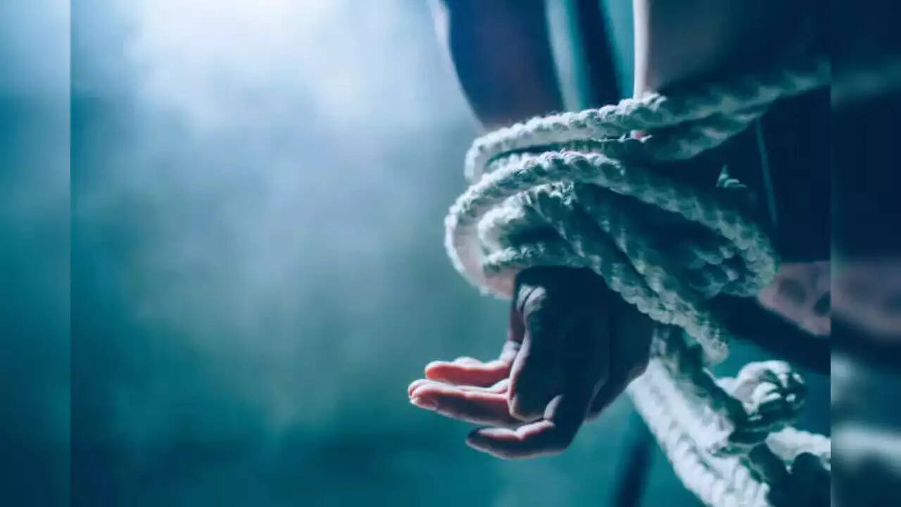 bengaluru stock market investor azmeera raju kidnapped for 5 crore bitcoin rescued by police mg road