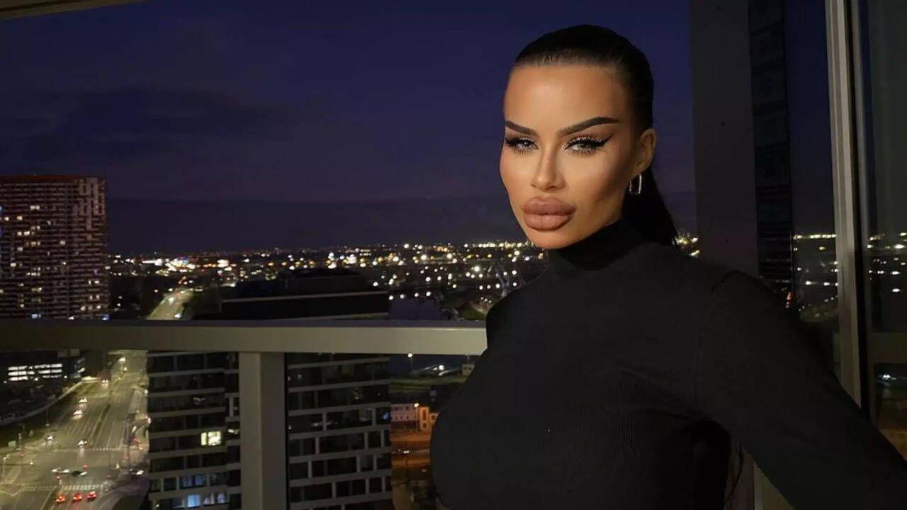  அந்த விஷயத்திற்கு அடிமையான பெண்...  ரூ. 52 லட்சத்தை செலவு செய்த அதிர்ச்சி காரணம்! 