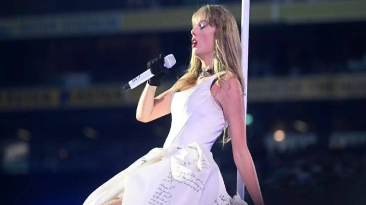Taylor Swift Gets Stuck Midair During Stage Malfunction At Eras Tour Dublin Concert. Watch Dramatic Rescue