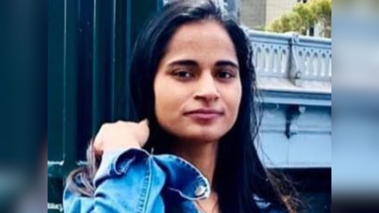 indian-origin woman manpreet kaur dies on qantas flight from melbourne to delhi, was meeting parents after 4 years