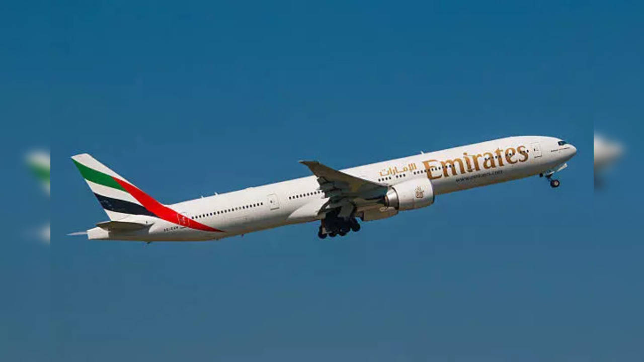 emirates flight