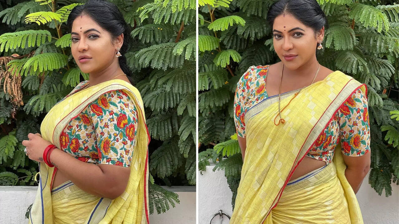  சேலையில வீடு கட்டவா.. ரேஷ்மா பசுபுலேட்டியின் லேட்டஸ்ட் கிளாமர் புகைப்படங்கள்! 