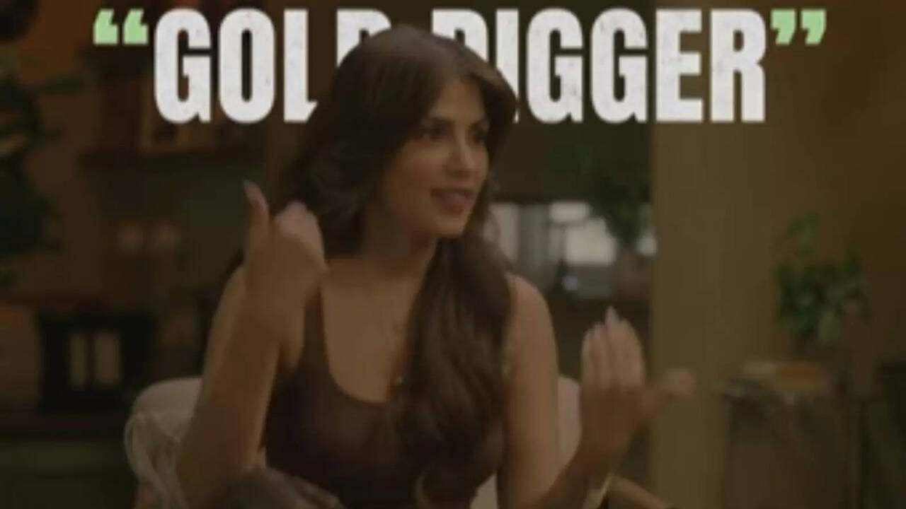 rhea chakraborty calls herself biggest gold digger, sushmita sen jokes 'oh you too..'