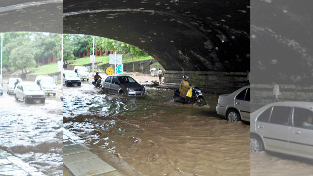 was cloudburst behind delhi rain that flooded city last week? here's what imd said