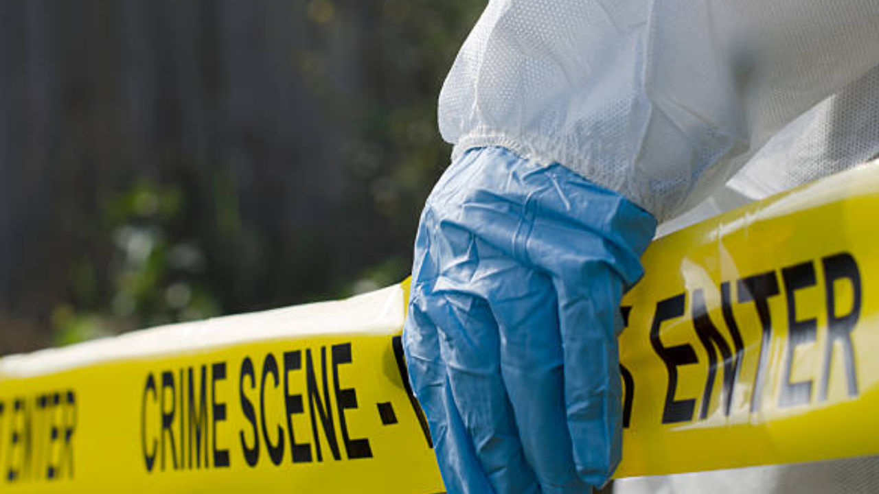 mumbai man kills girlfriend, then visits mom's grave where his father hands him over to cops