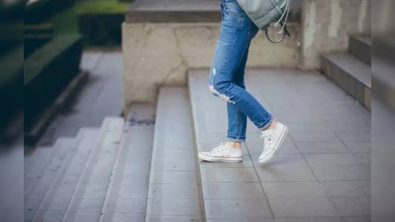 After Hijab Ban, Mumbai College Bars Students From Wearing T-shirts, Torn Jeans