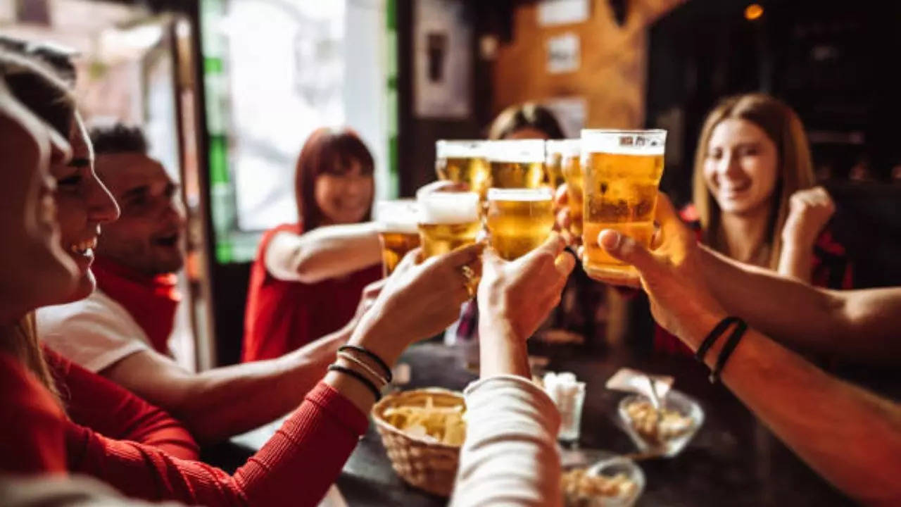 Can Drinking Alcohol Increase Cancer Risk? Here's What Expert Says