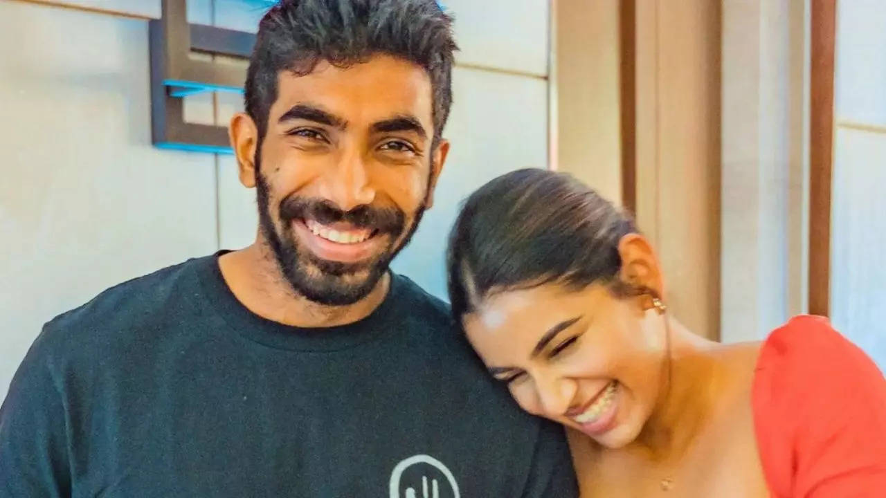 Sanjana Ganesan Treats Hubby Jasprit Bumrah After T20 World Cup 2024 Heroics