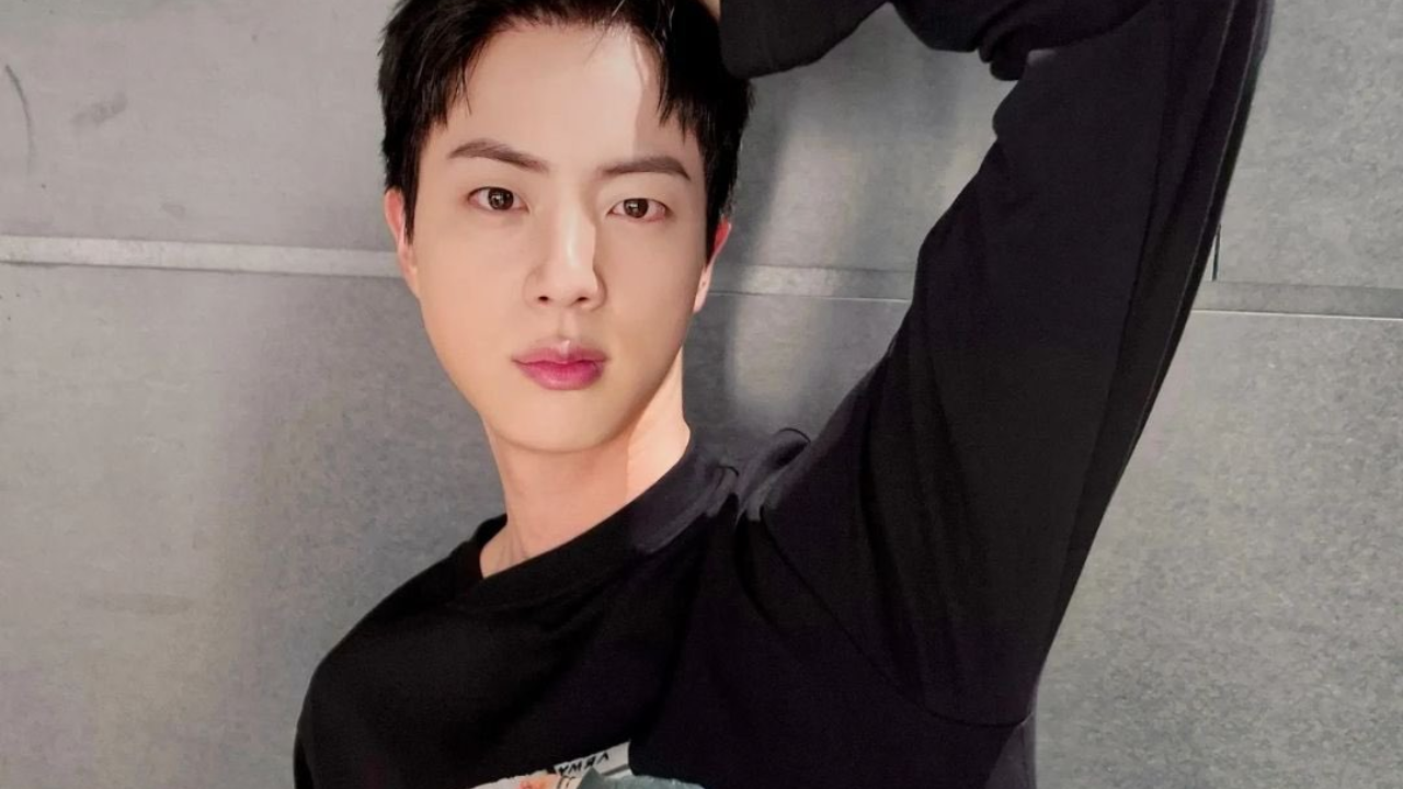 BTS' Jin Shares Adorable Pic Featuring Jungkook And ARMY Don't Know Whether To Laugh Or Cry