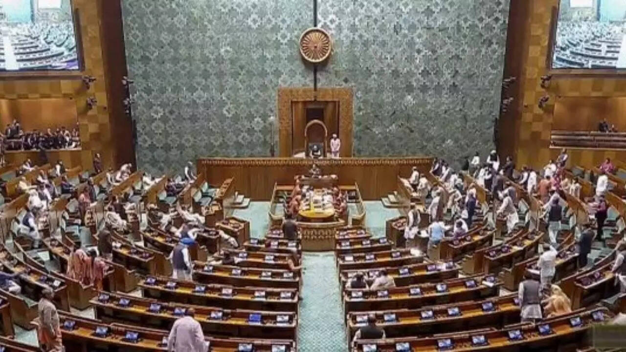 lok sabha concludes with 103% productivity, opposition and bjp clash over key issues
