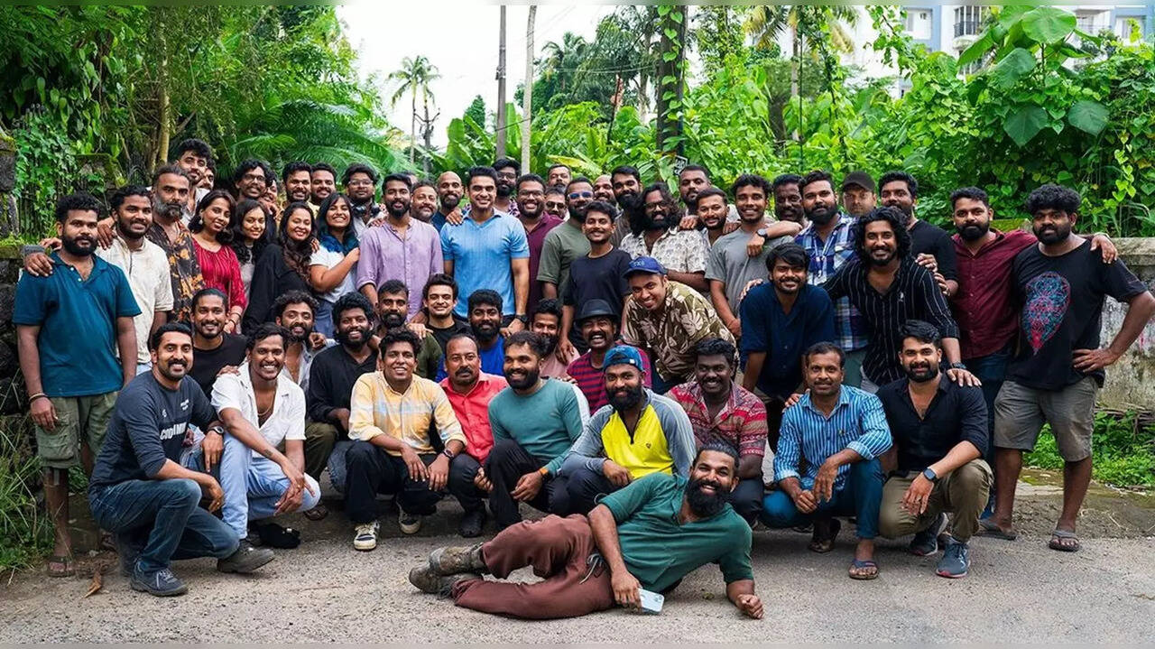 Tovino Completes Shoot Of Identity Pens Heartfelt Note For The Films Team