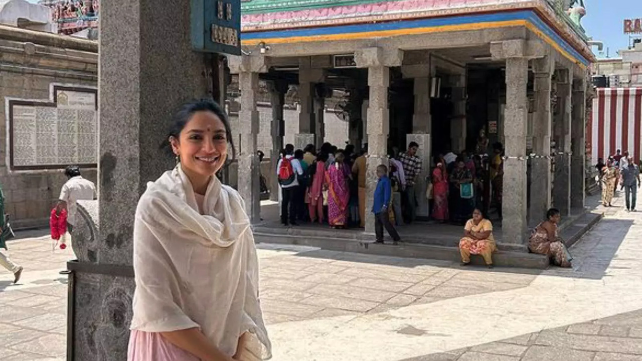 Sobhita At The Kapaleeshwarar Temple in Chennai