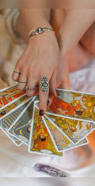 Tarot Card Predictions for All Zodiac Signs for July 3 2024