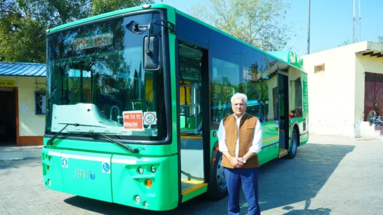 how delhi plans to ply 9-metre-long e-buses on encroached roads; details