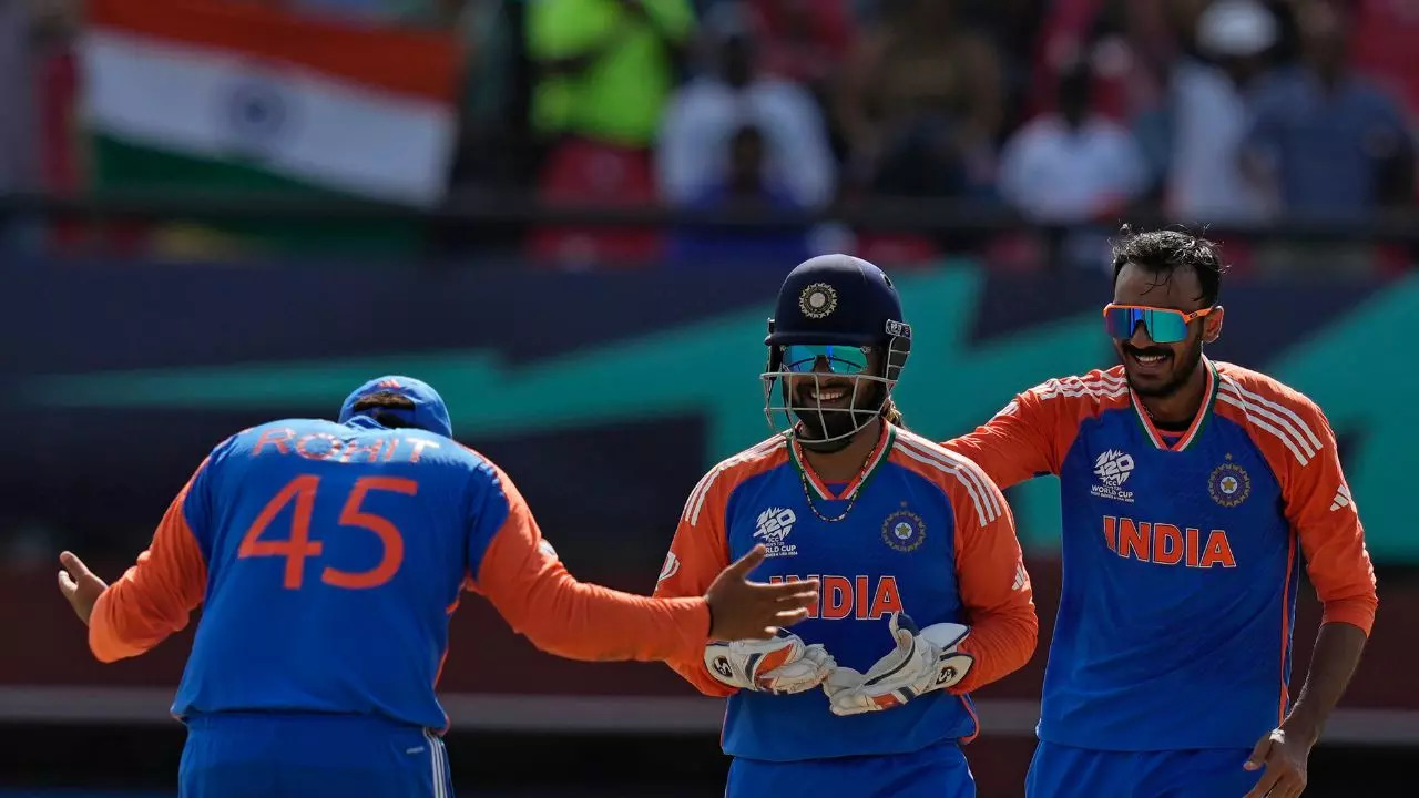 Rishabh Pant Posts Pic With T20 WC Medal, Axar Patel, Mohammed Siraj's Banter Goes Viral