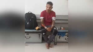 Maharashtra Woman Stabbed Her Throat Slit By Husband At Railway Station