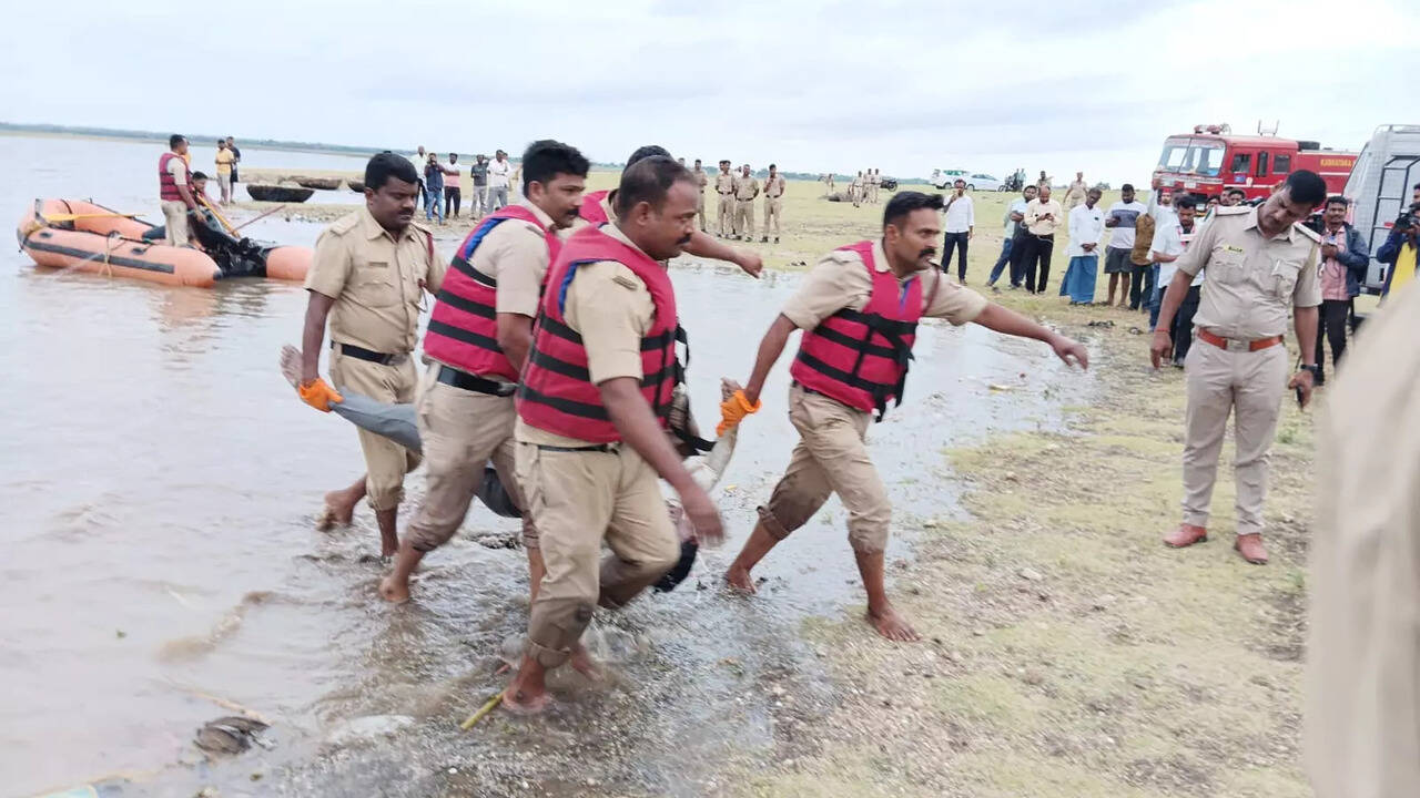 karnataka: five, accused in gambling, drown in krishna river while trying to escape cops