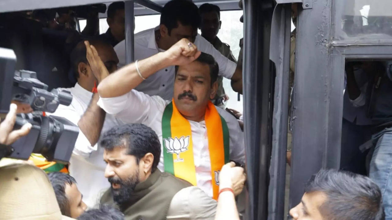 massive protest by bjp demanding cm's resignation: bjp state president vijayendra, leader of opposition ashok arrested