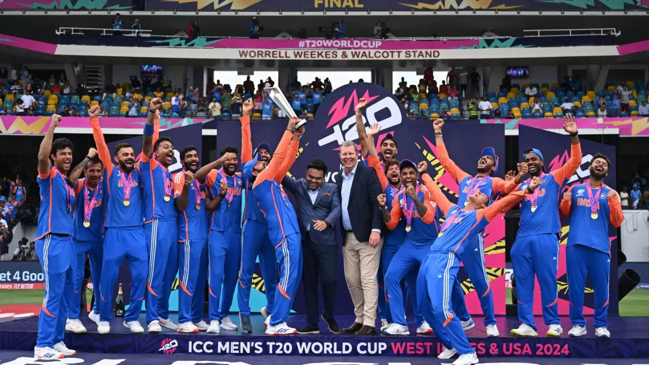 T20 World Cup 2024 Victory Parade: Fans Gear Up For Rohit Sharma-Led India's Arrival | REACTIONS