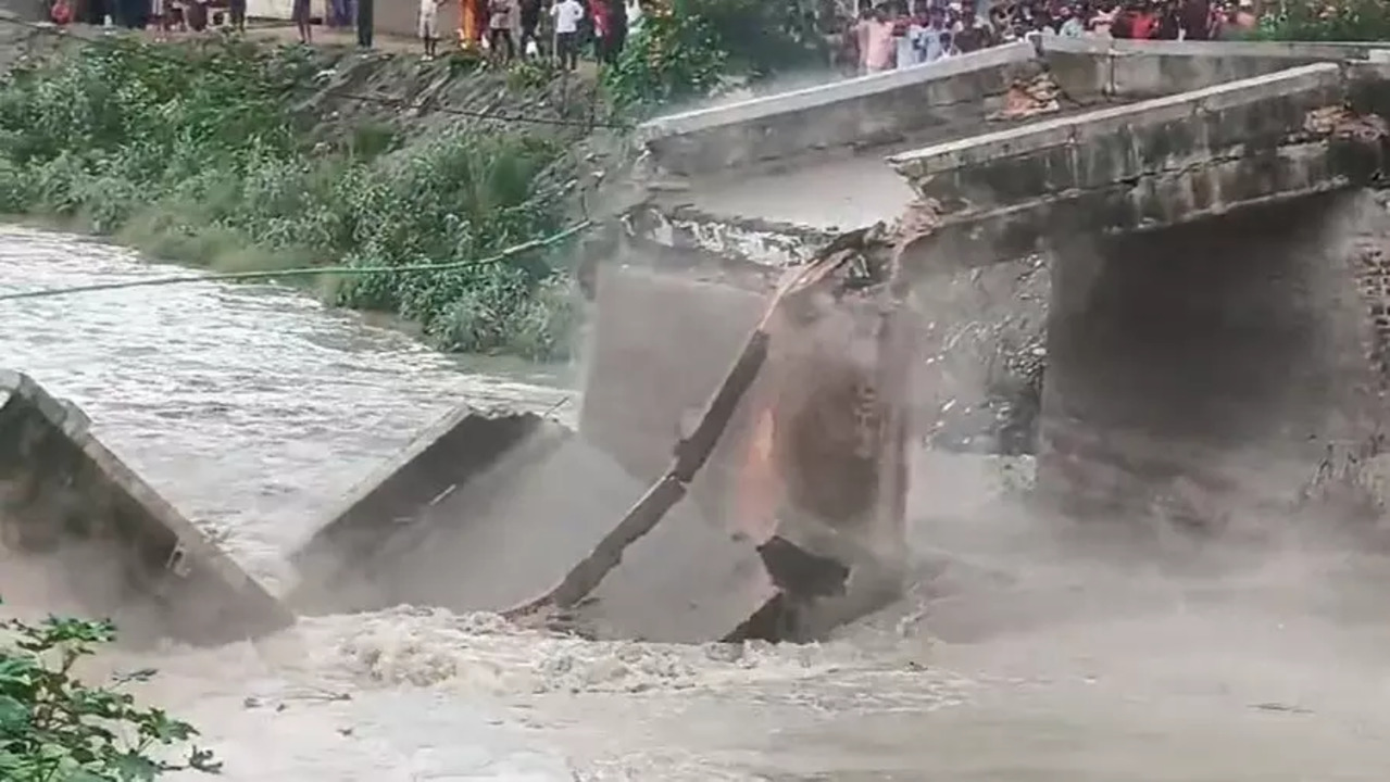 A third bridge collapsed in the Saran district in just 24 hours