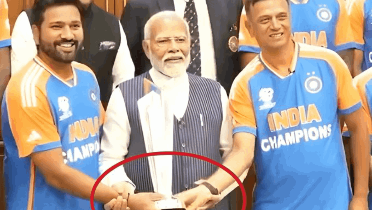 PM Modi trophy