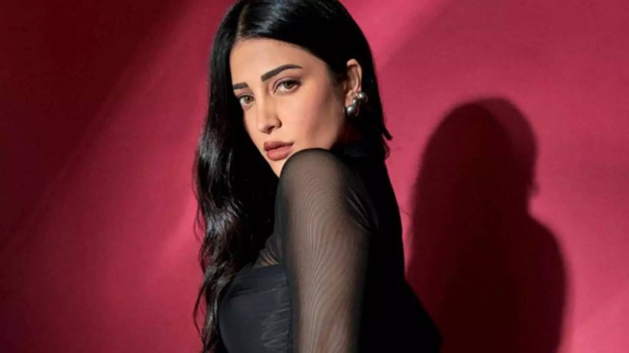 Shruti Haasan Joins The Sets of Coolie