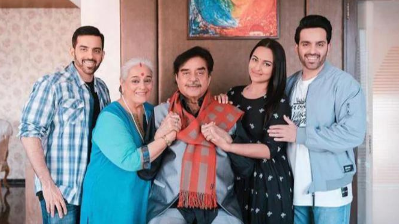 After Sonakshi's Cryptic Post On Tolerance, Brother Luv Shares Throwback Pic Ft. Dad Shatrughan Sinha