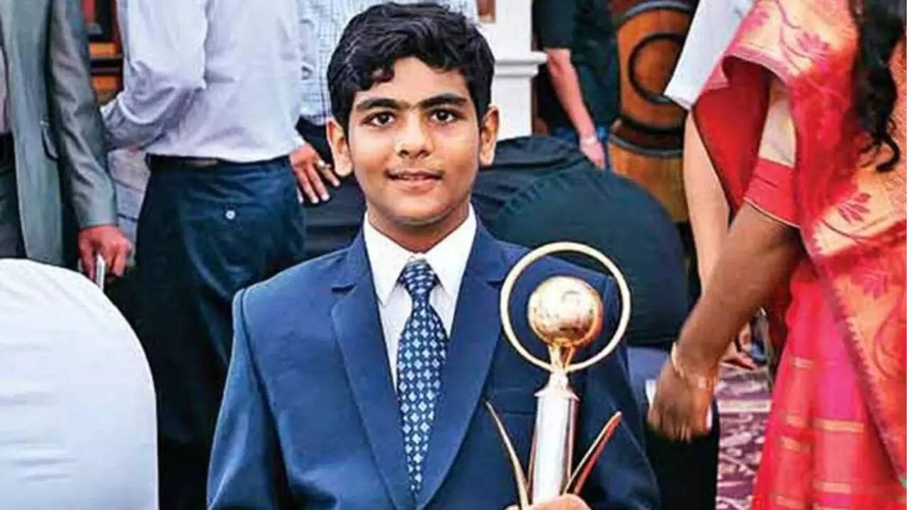  22 வயதில் 5 பொறியியல் பட்டம், ஆராய்ச்சி படிப்பு என அசத்தும் இளம் சாதனையாளர்... 