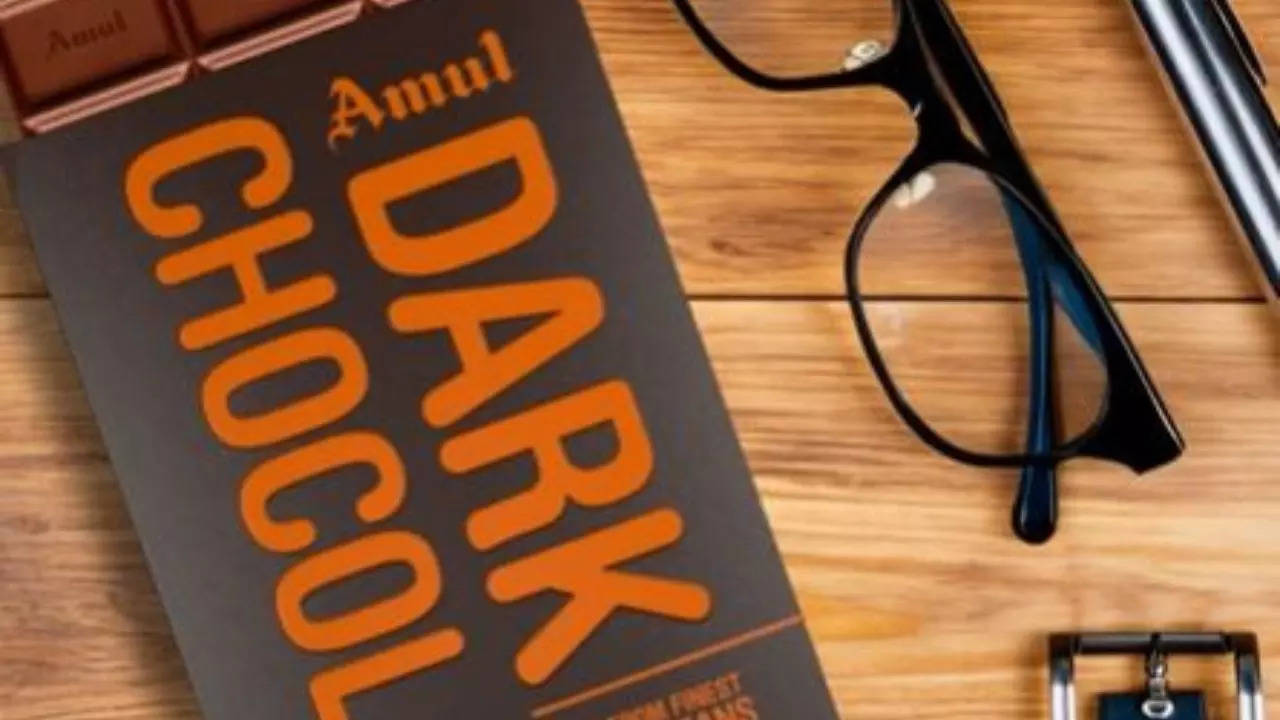 Food influencer says amul dark chocolate is loaded with sugar