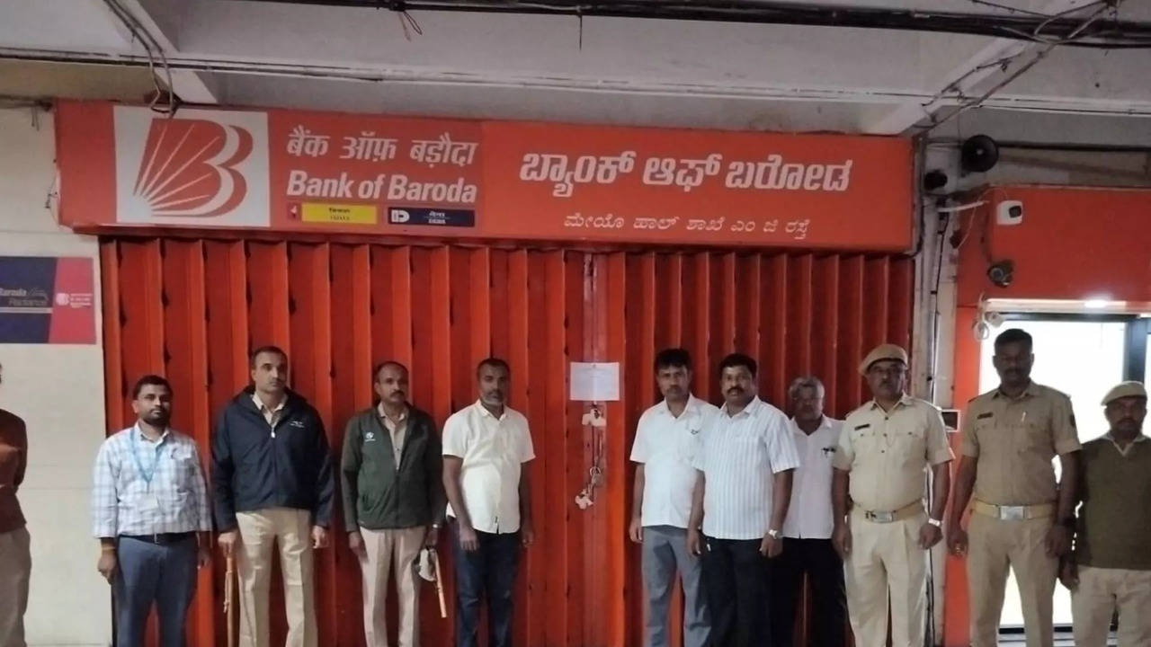 bbmp seized bank of baroda and post office in mg road for nonpayment of rent