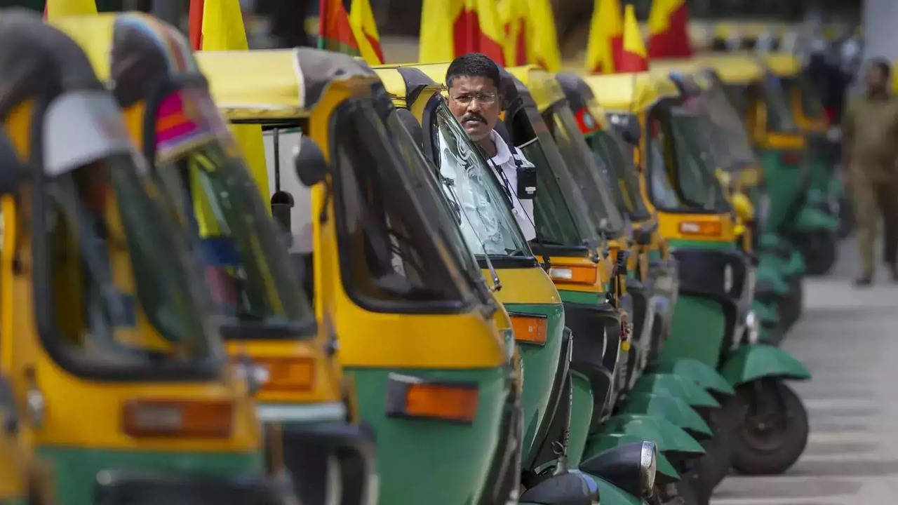 bengaluru auto, after 6 years  karnataka increases auto rickshaw permits in bengaluru