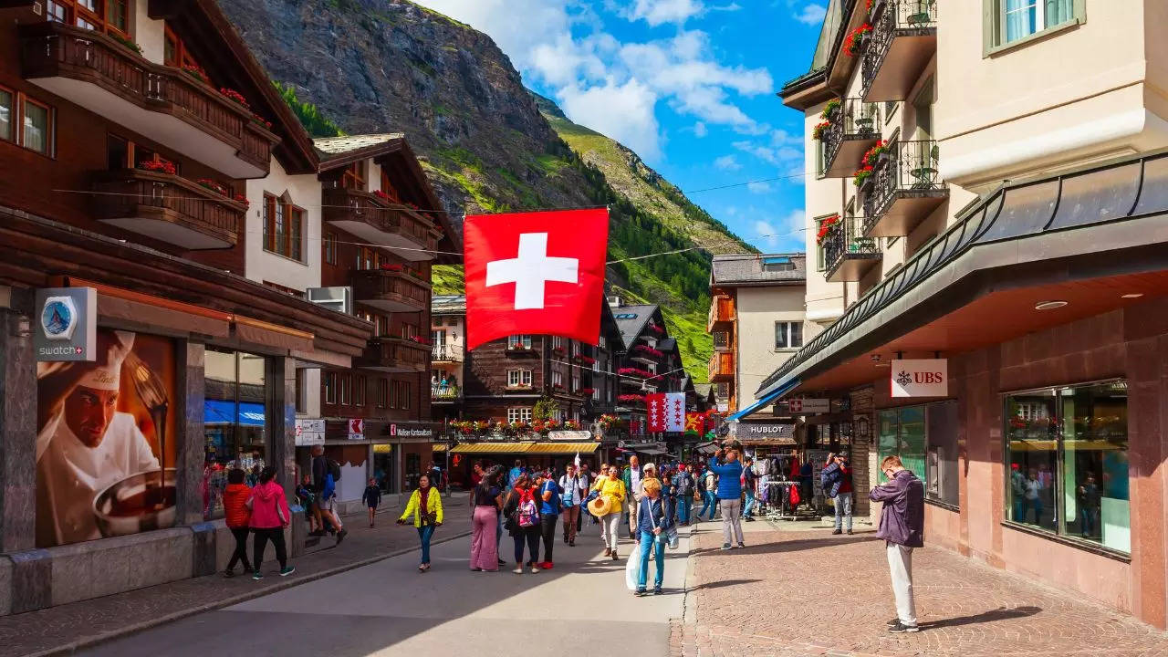 This Is How Switzerland Aims To Avoid Overtourism And Crowds. Credit: Canva