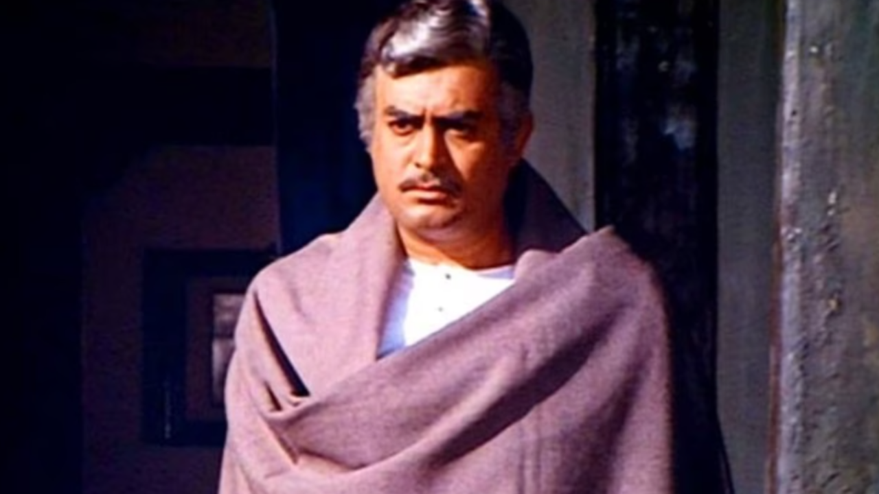 DYK Sanjeev Kumar Refused To Get Married Because He Predicted His Own Death_