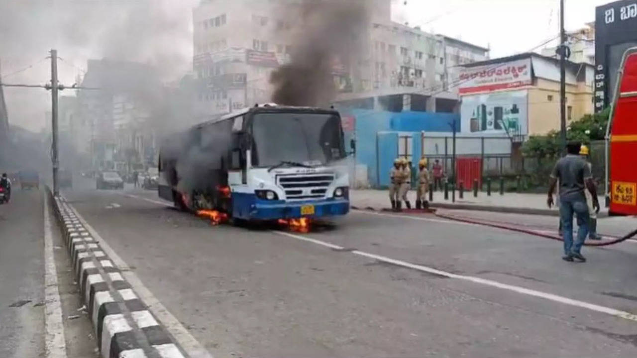 bmtc bus caught fire near anil kumble junction in bangalore