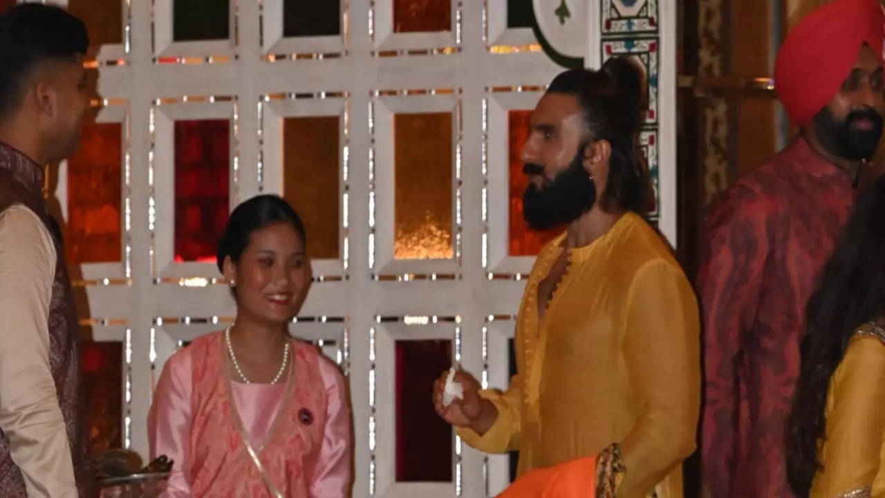 Ranveer Singh Enjoys Paan At Anant Ambani-Radhika Merchant's Haldi Ceremony. Video Wins Heart