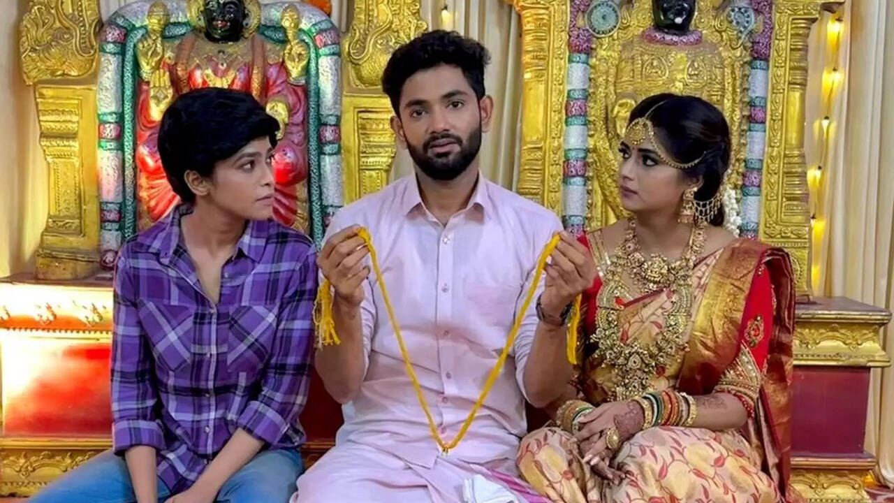  ரசிகர்கள் எதிர்பார்த்தது கடைசி வரை நடக்கவில்லை... ஆஹா கல்யாணத்தில் விஜய் யாரை திருமணம் செய்தார் தெரியுமா? 