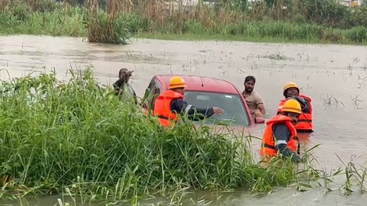 Karnataka Rains: Car, With 4 Onboard, Washed Away In Udupi Floods ...