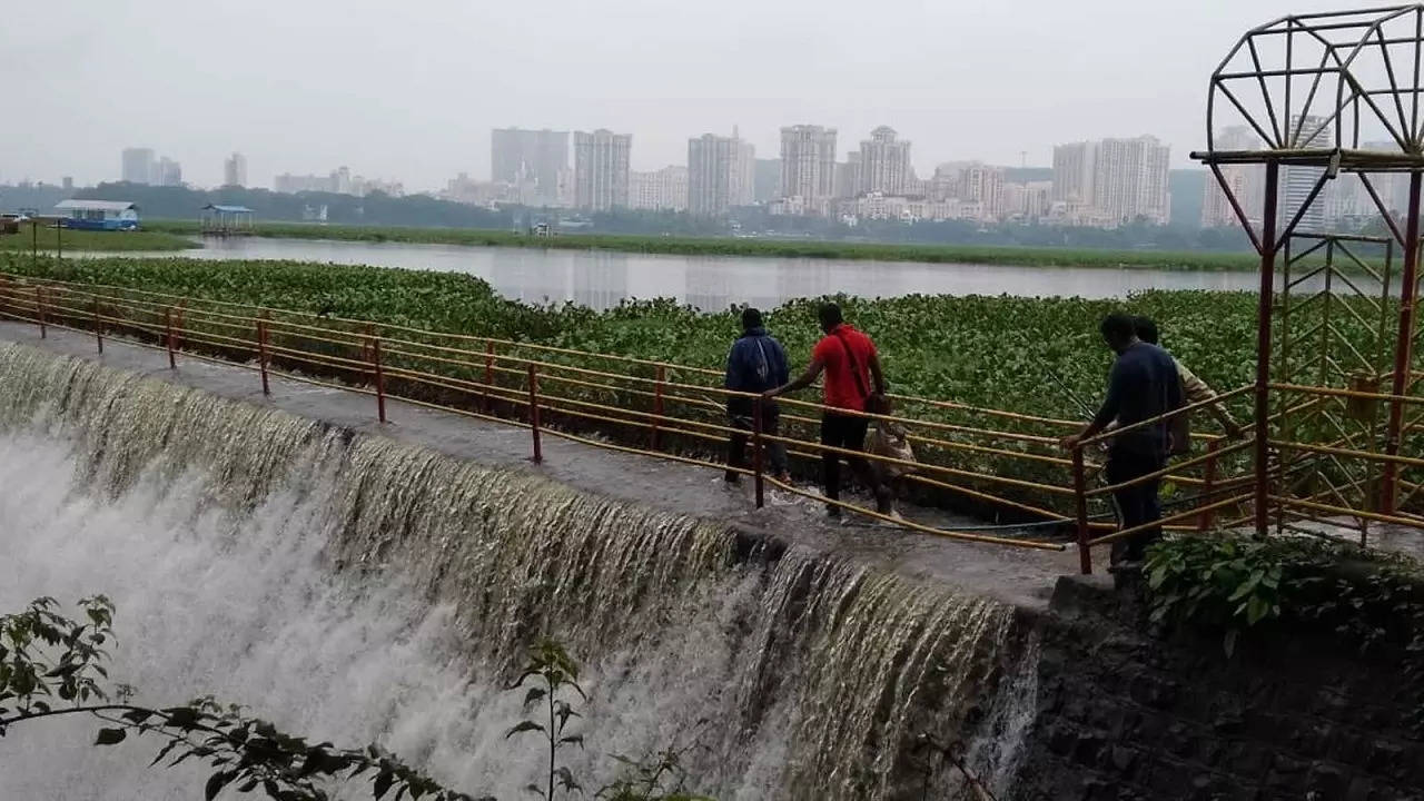 powai lake overflow